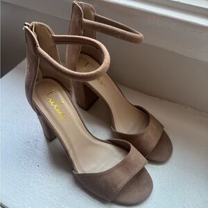 Lulu's Tan Heels